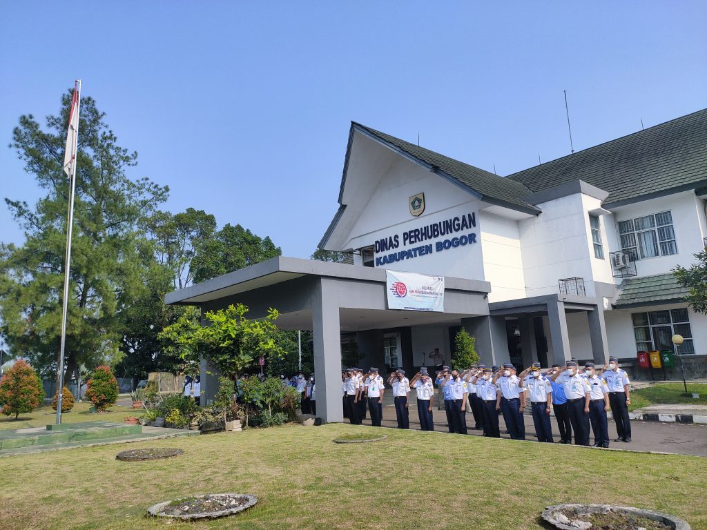 Pelaksanaan Apel Pagi Perdana2