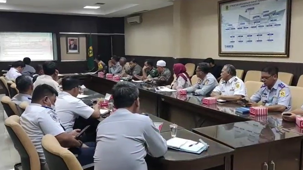 Rapat Pembahasan Pengawasan Waktu Operasional Truk Tambang